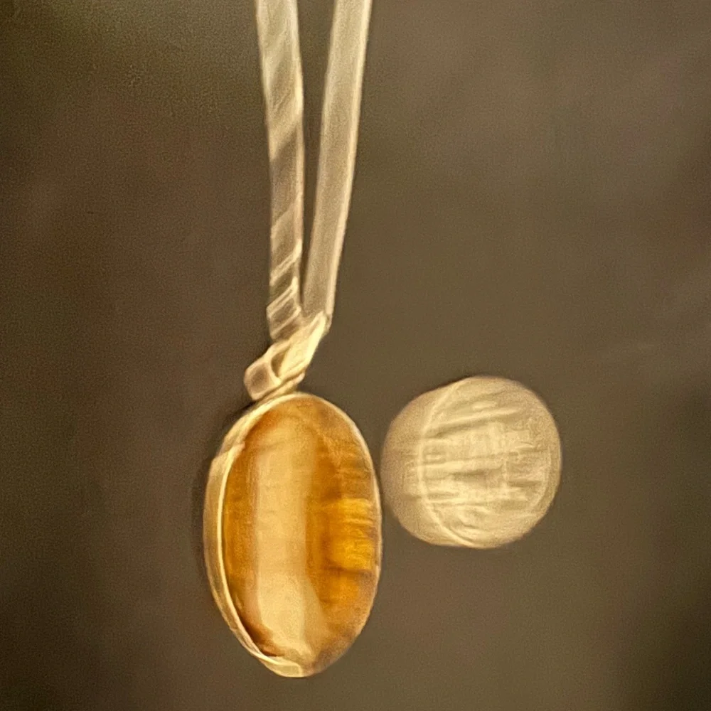 Elegant sterling‎ Silver and tigers eye  Pendant Necklace